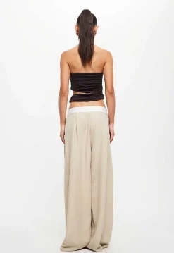 Essence Top